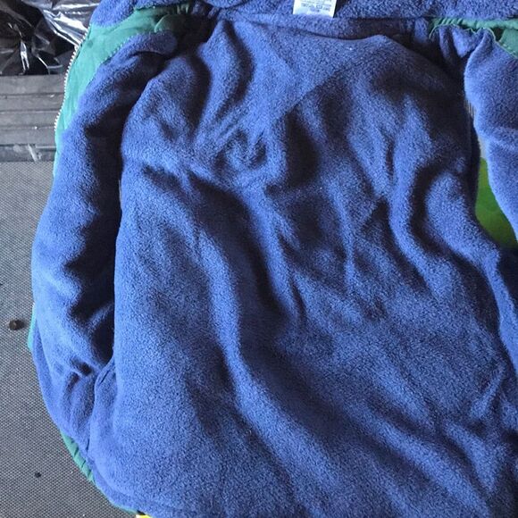 Green Puffer Vest sz. 3T EXCELLENT CONDITION - Picture 3 of 3